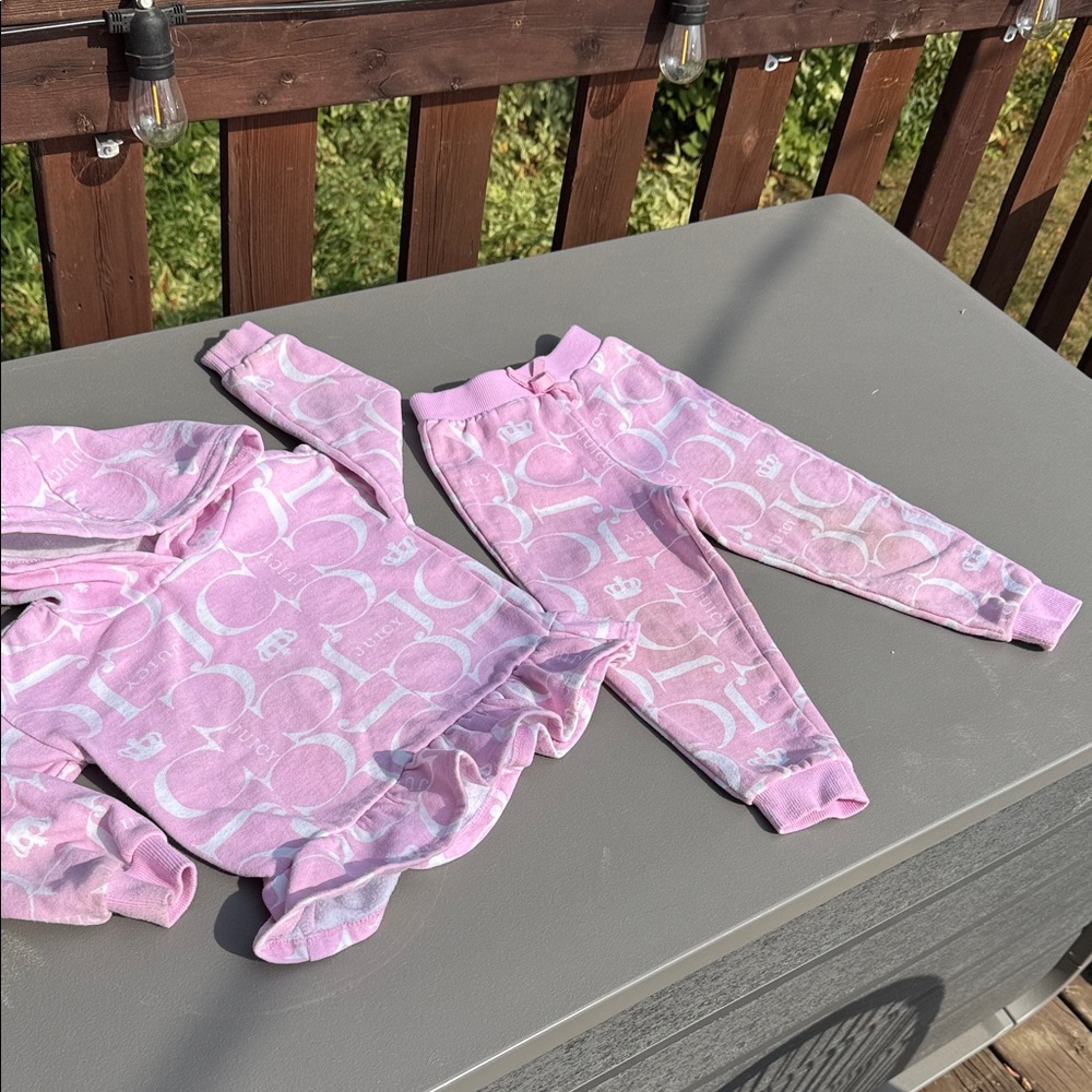 🎀3T Juicy Couture Pink Hooded Baby sweat suit 2 piece